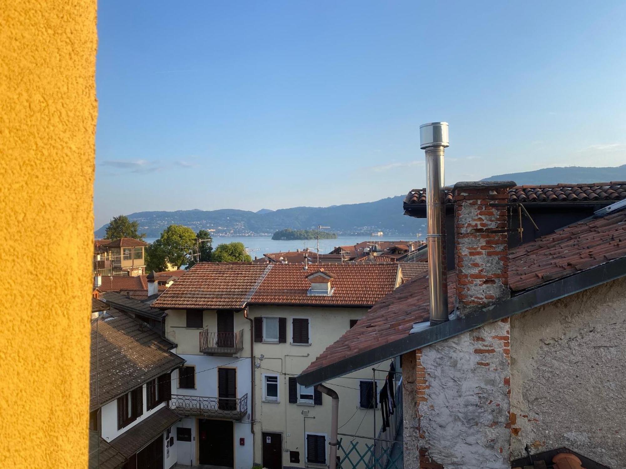 Penthouse Federico With Lake View - Residenza Silvana Verbania Eksteriør billede