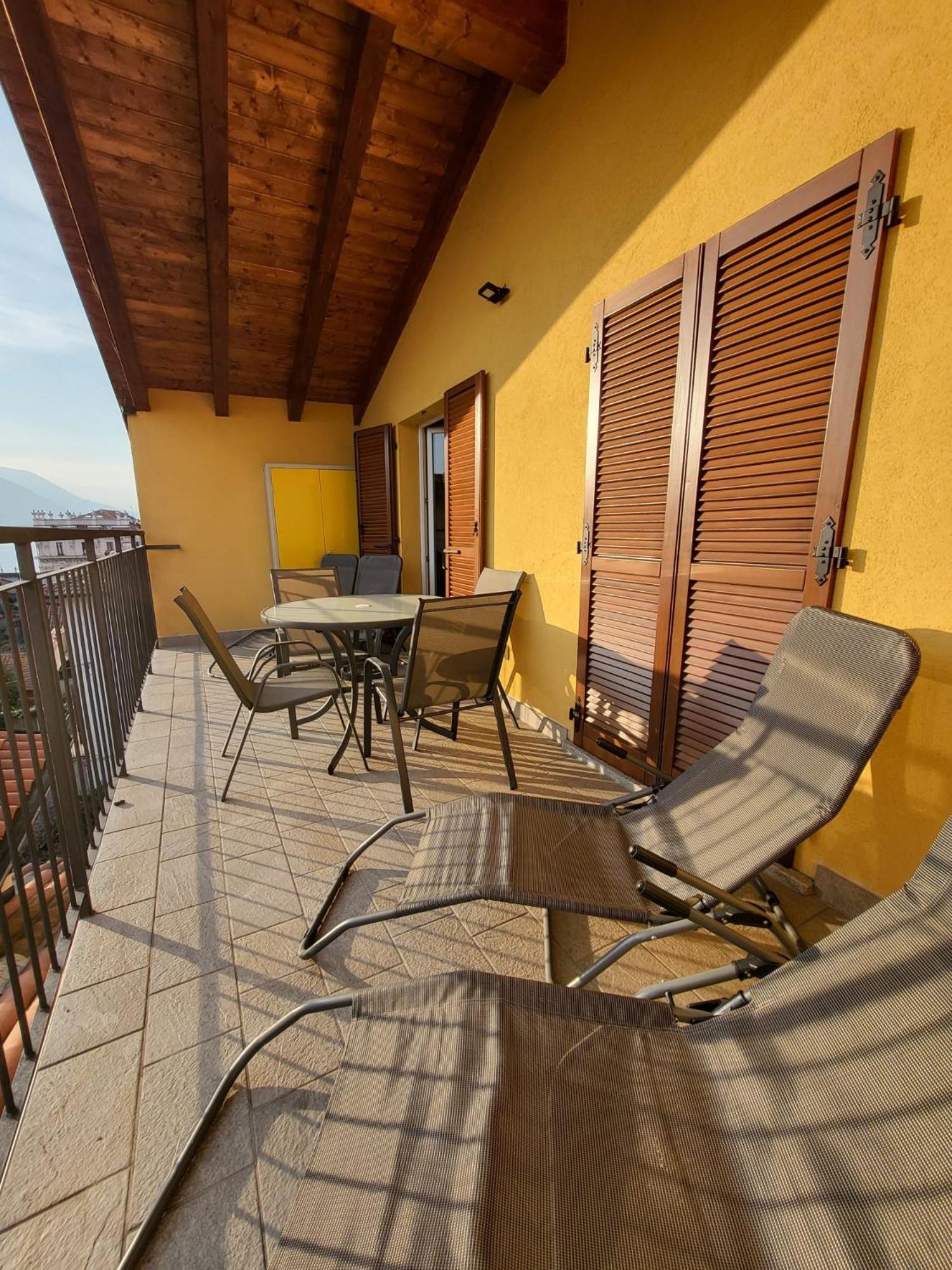 Penthouse Federico With Lake View - Residenza Silvana Verbania Eksteriør billede